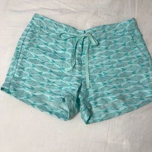 Vineyard Vines fish shorts